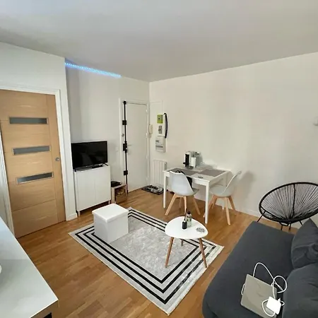 Charming T2 Close To The Eiffel Tower Apartment